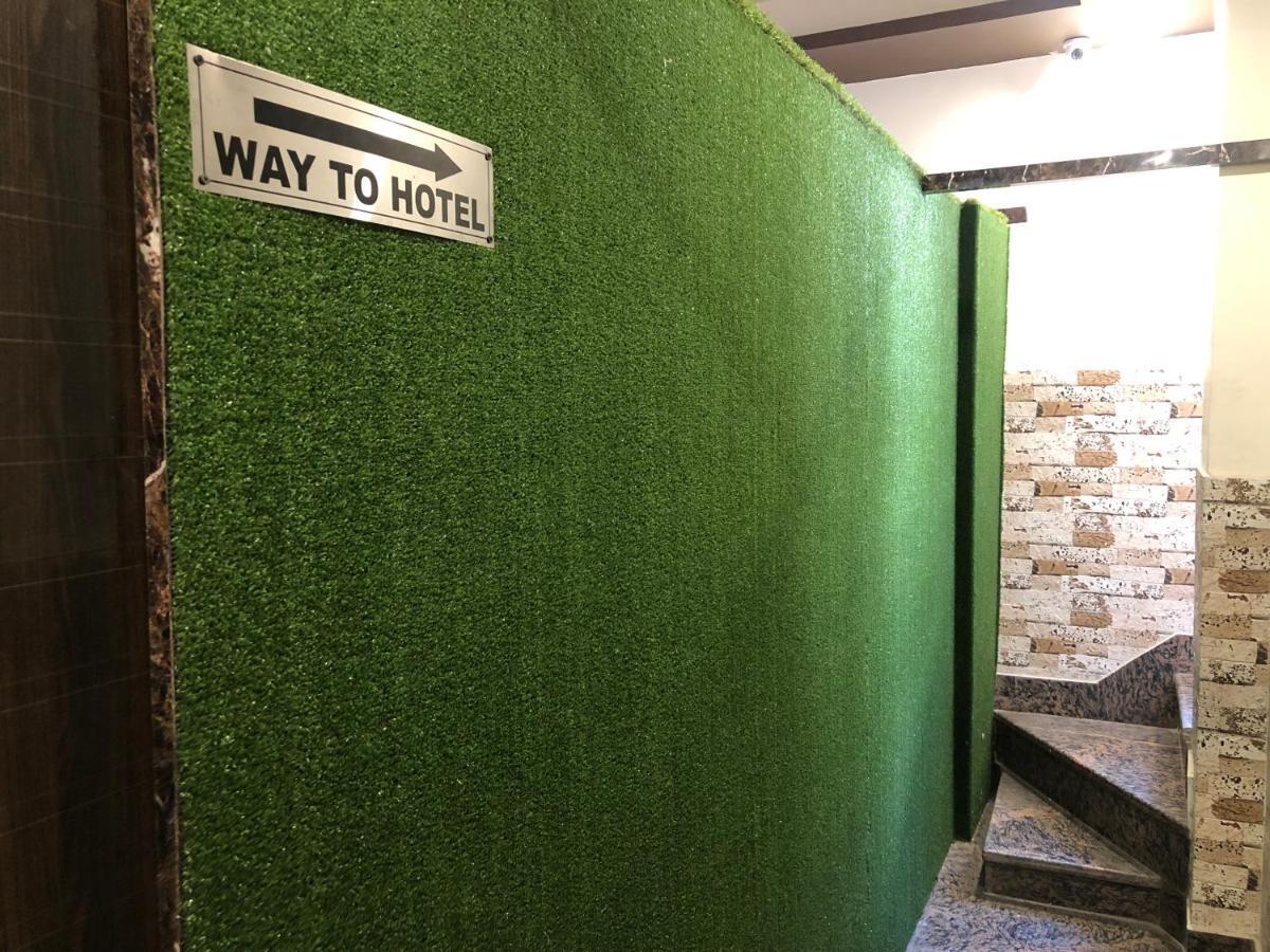 Hotel Famous Haridwār Exteriér fotografie